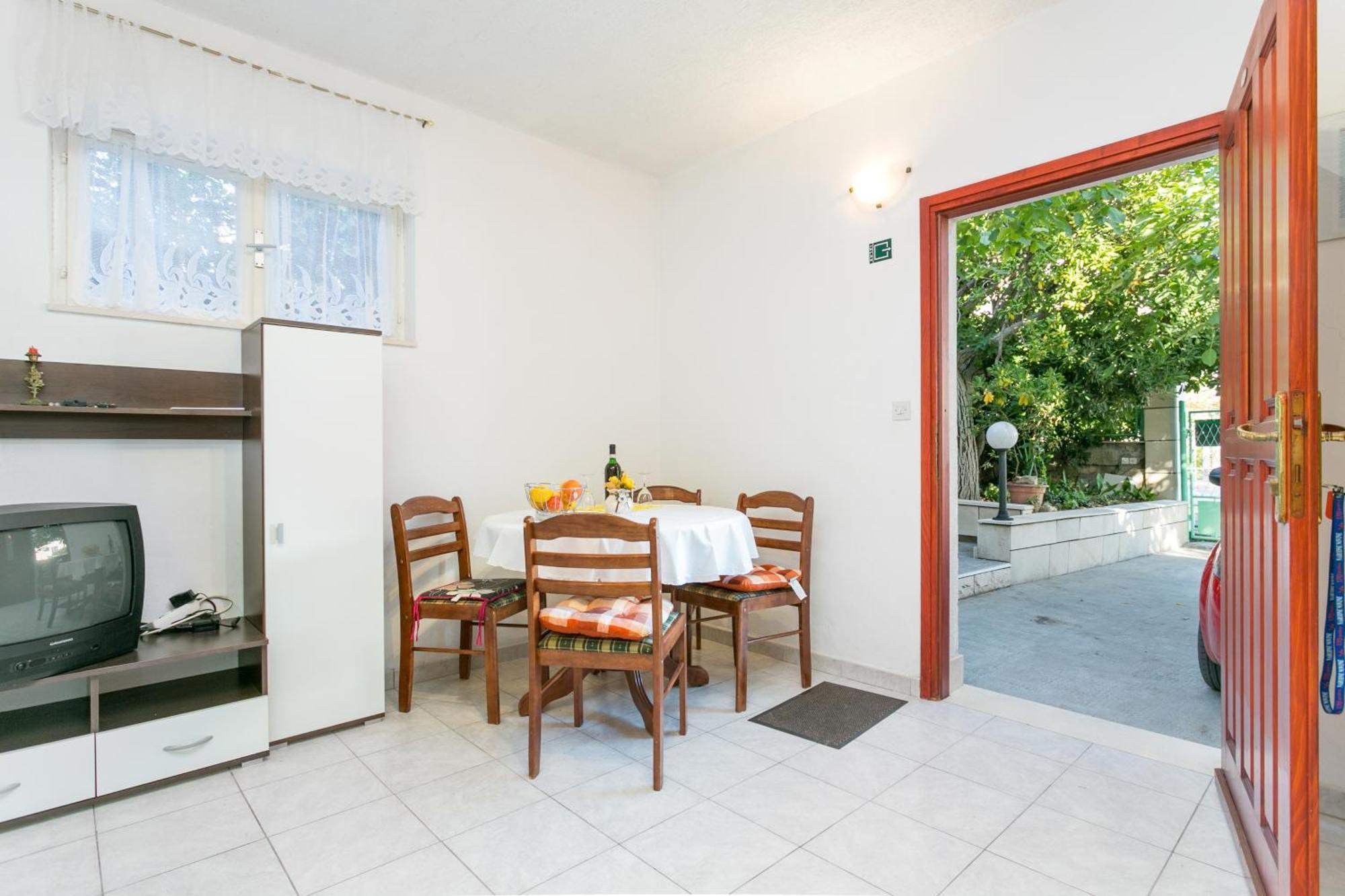 Apartments By The Sea Seget Vranjica, Trogir - 1038 Exterior foto